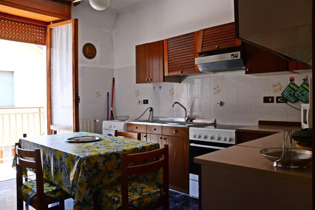 Casa Del Pescatore Apartment โมเนเลีย ภายนอก รูปภาพ